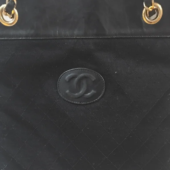 Chanel Black Leather Chain Tote Bag - Picture 2 of 14